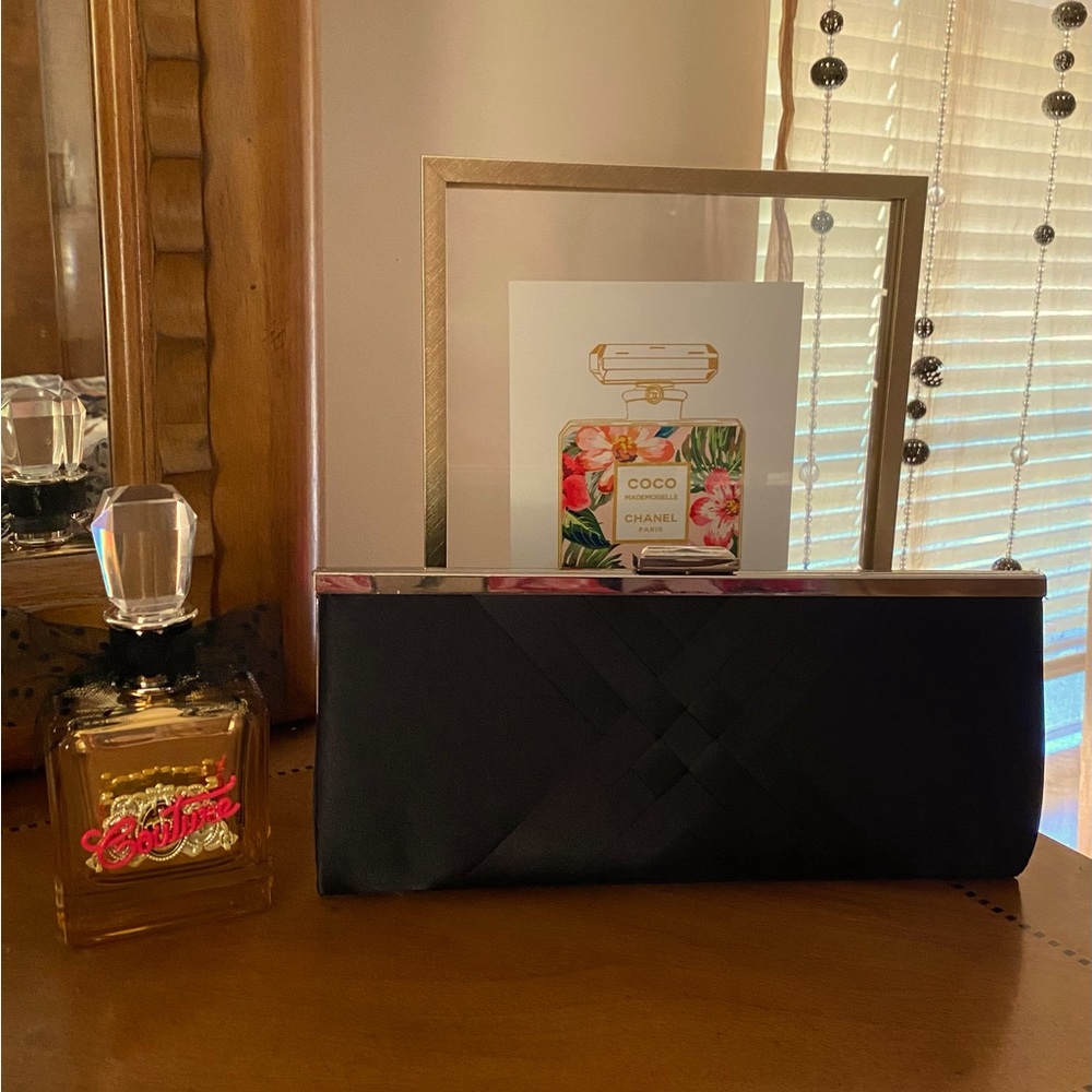 👝Classy Black Satin Clutch👝